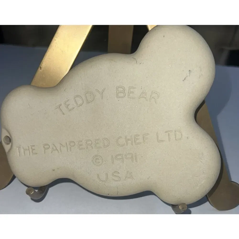 Vintage Pampered Chef Teddy Bear Clay Cookie Mold w Recipe & Instructions